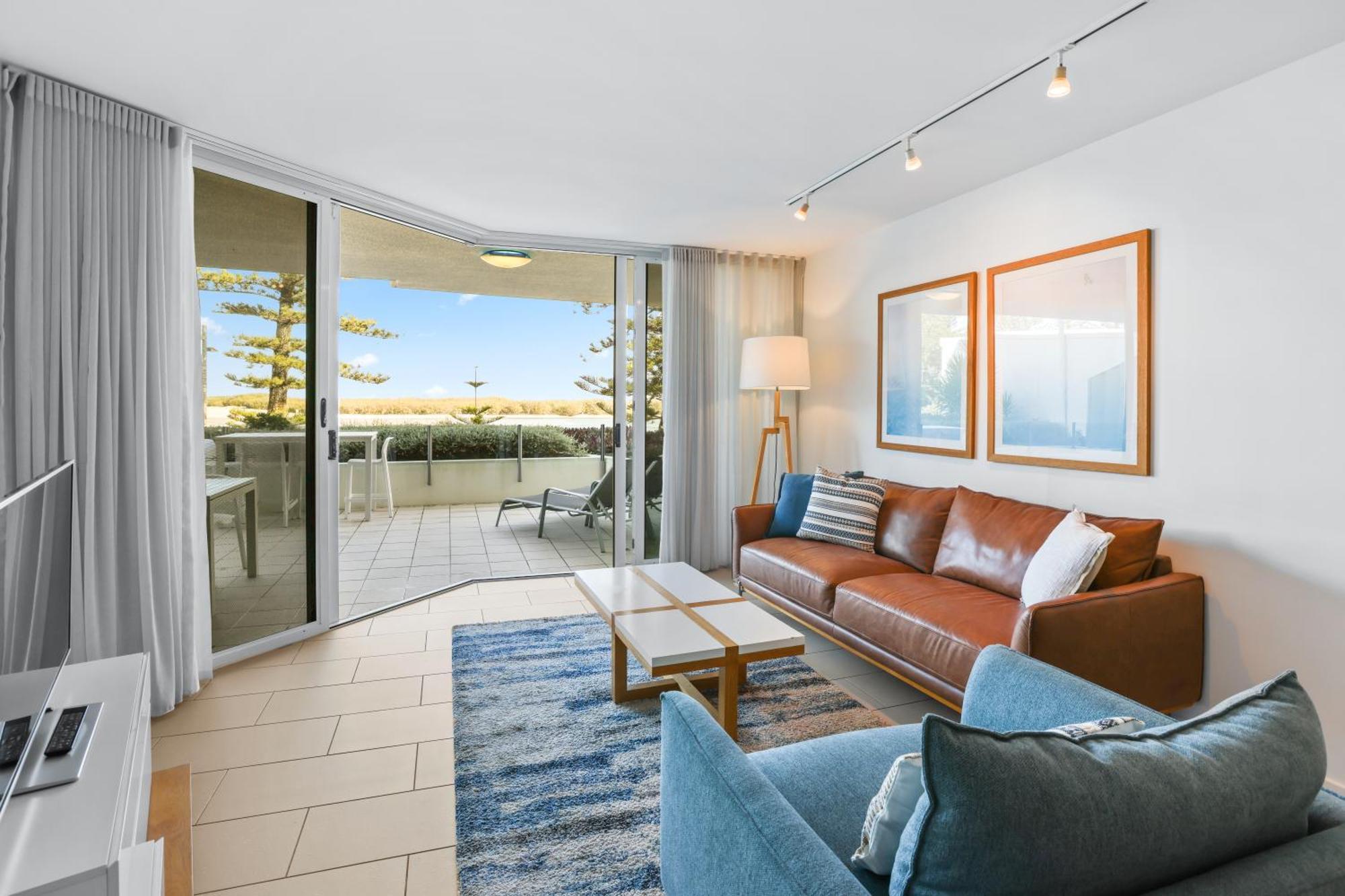 Rumba Beach Resort Caloundra Extérieur photo Living room